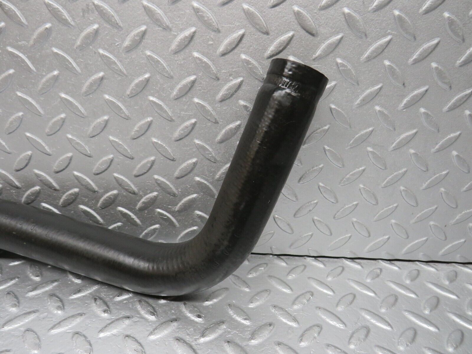 39179 Mercedes-Benz R107 500SL Lower Radiator Hose Pipe 1075011482