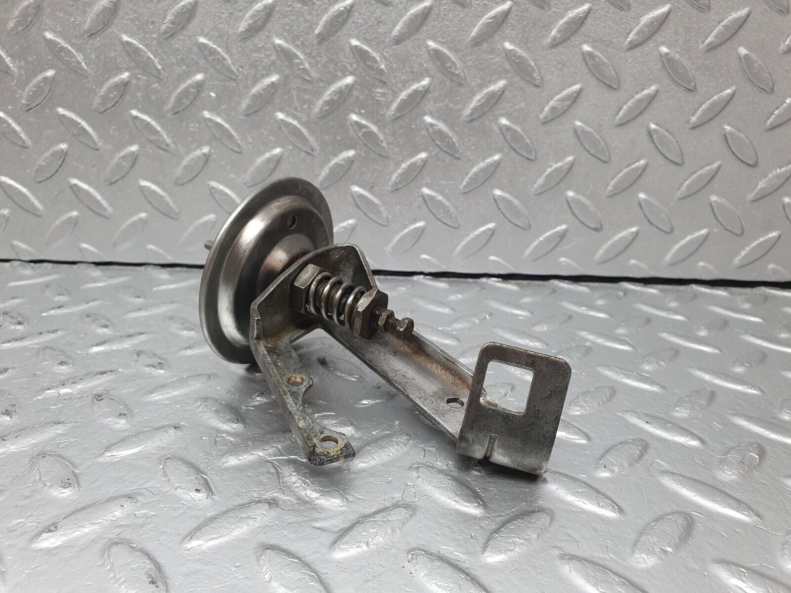 41601 Mercedes-Benz W124 200E Carburettor Vacuum Valve 7 209 18000