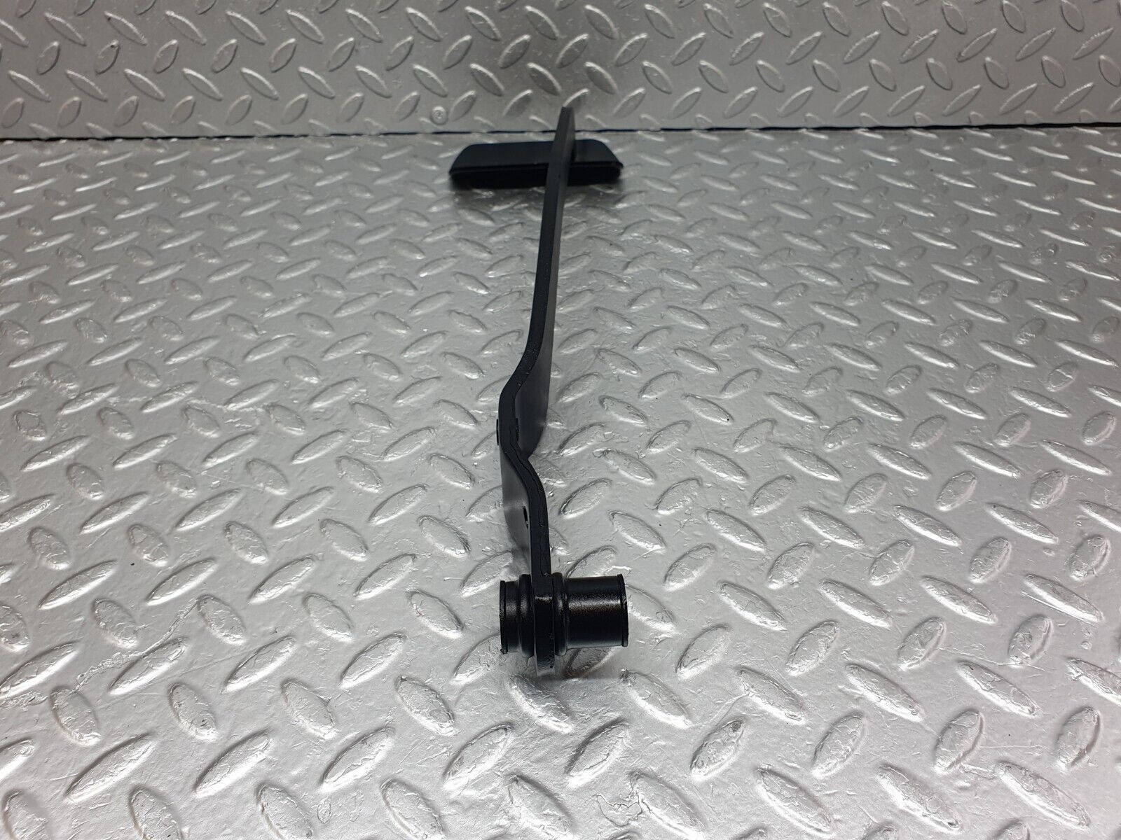 43596 Mercedes-Benz C126 380SEC Coupe Brake Pedal