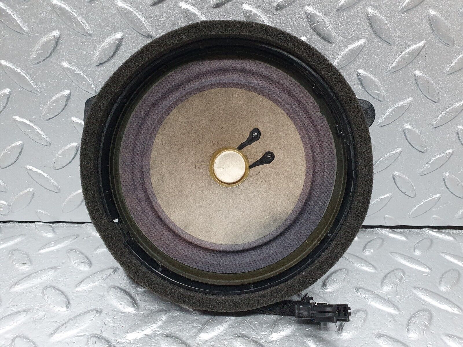 41809 Mercedes-Benz W202 C200 Front Door Loudspeaker Left 2028209502