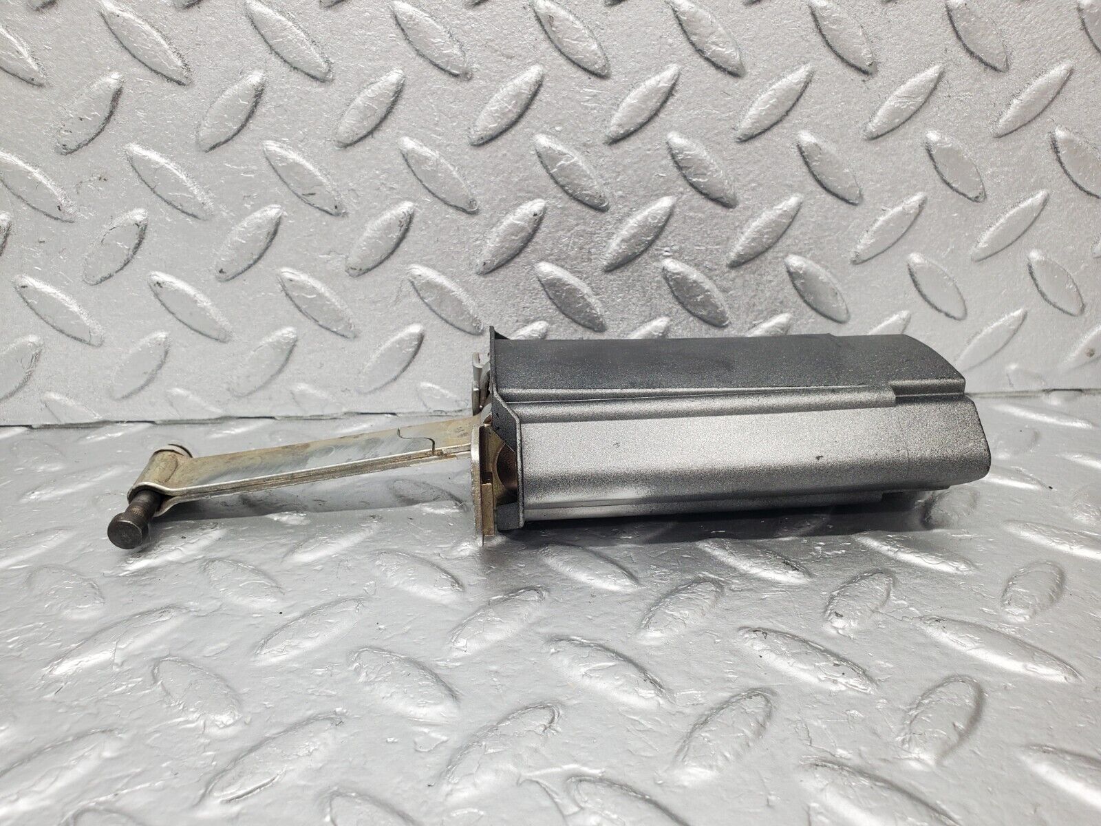 46138 Mercedes-Benz W124 Front Right Door Safety Check Strap