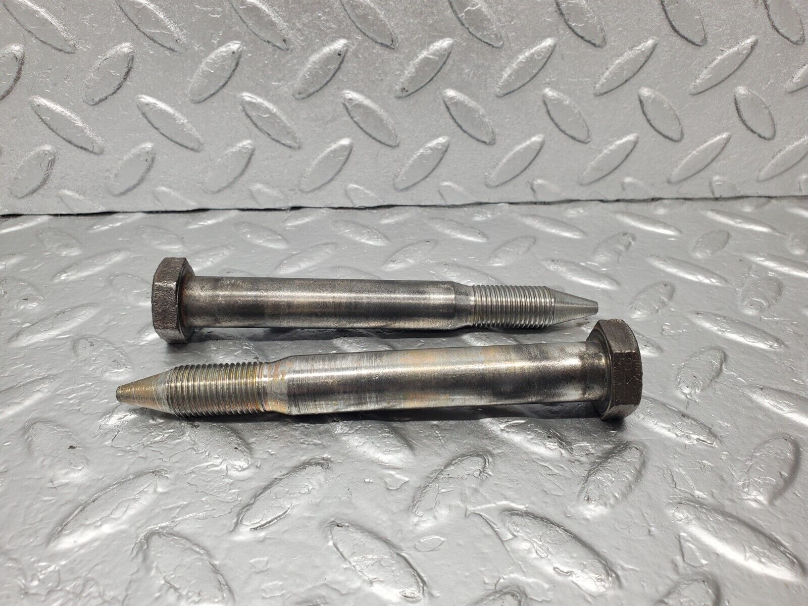 46567 Mercedes-Benz C123 280CE Coupe Rear Suspension Axle Mounting Bracket