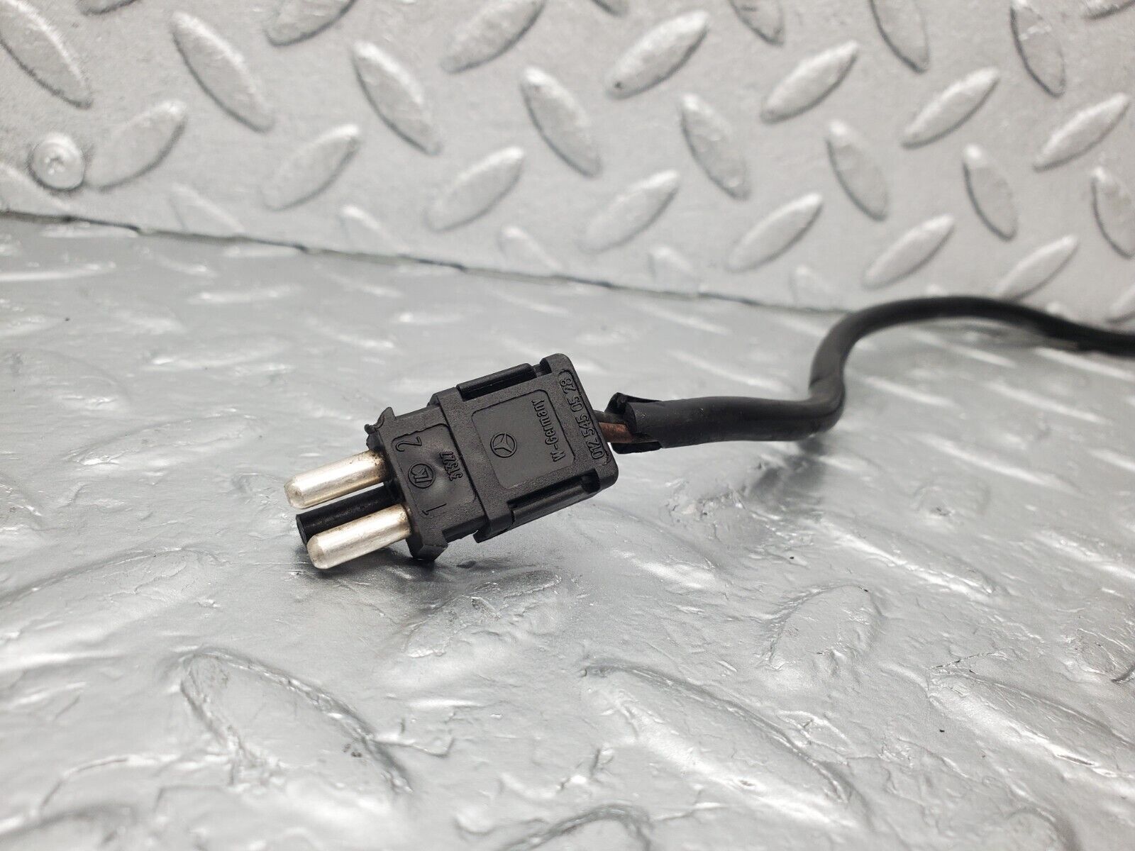 46064 Mercedes-Benz W126 420SE Brake Pad Sensor Rear Left 1265450728