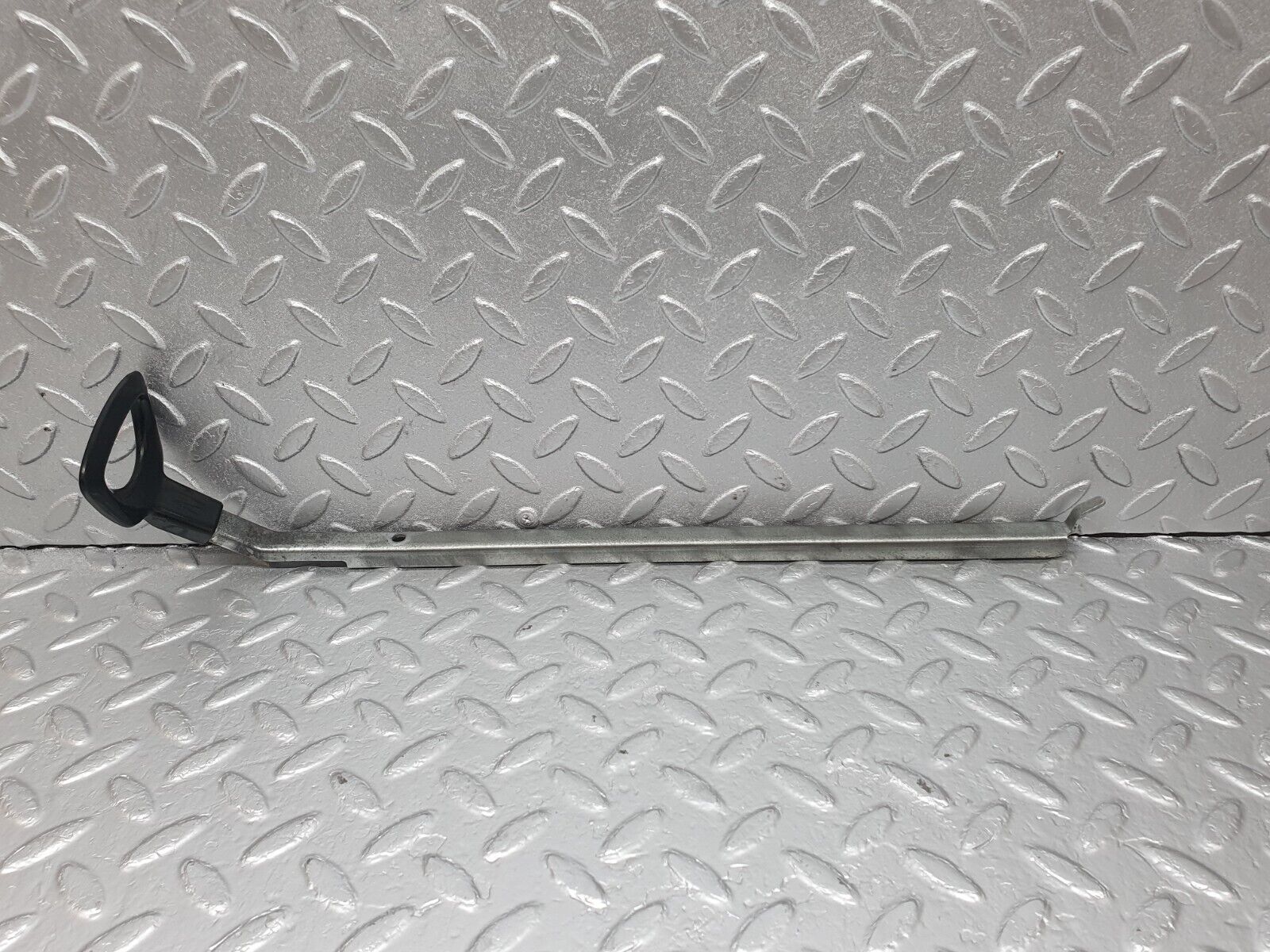 43334 Mercedes-Benz W108 280SE Front Right Seat Sliding Adjust Handle