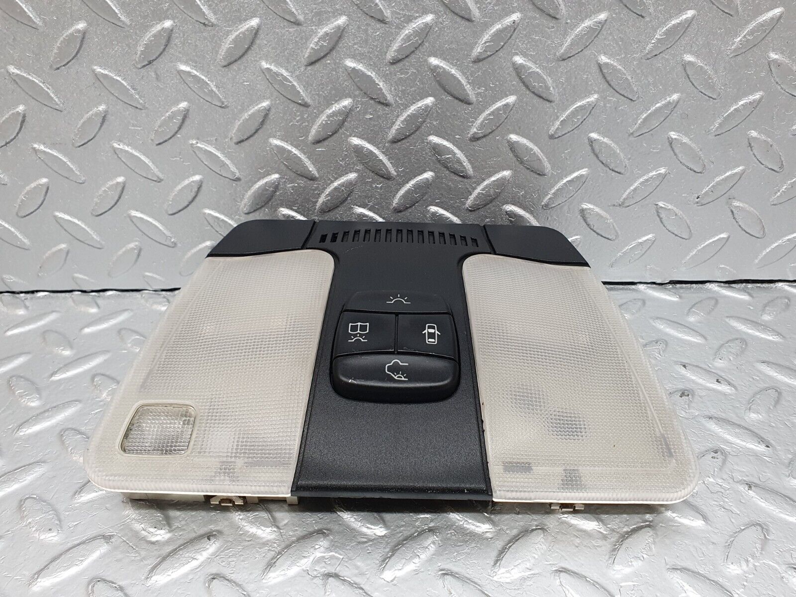 41906 Mercedes-Benz W202 C200 Interior Dome Light Hella 208820 148564 1408300008