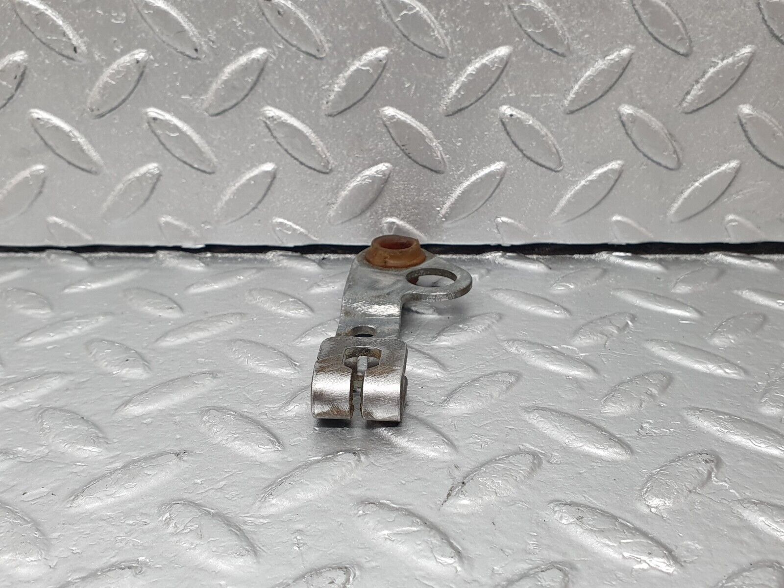 42640 Mercedes-Benz R129 320SL Coupe Automatic Gearbox Linkage Bracket