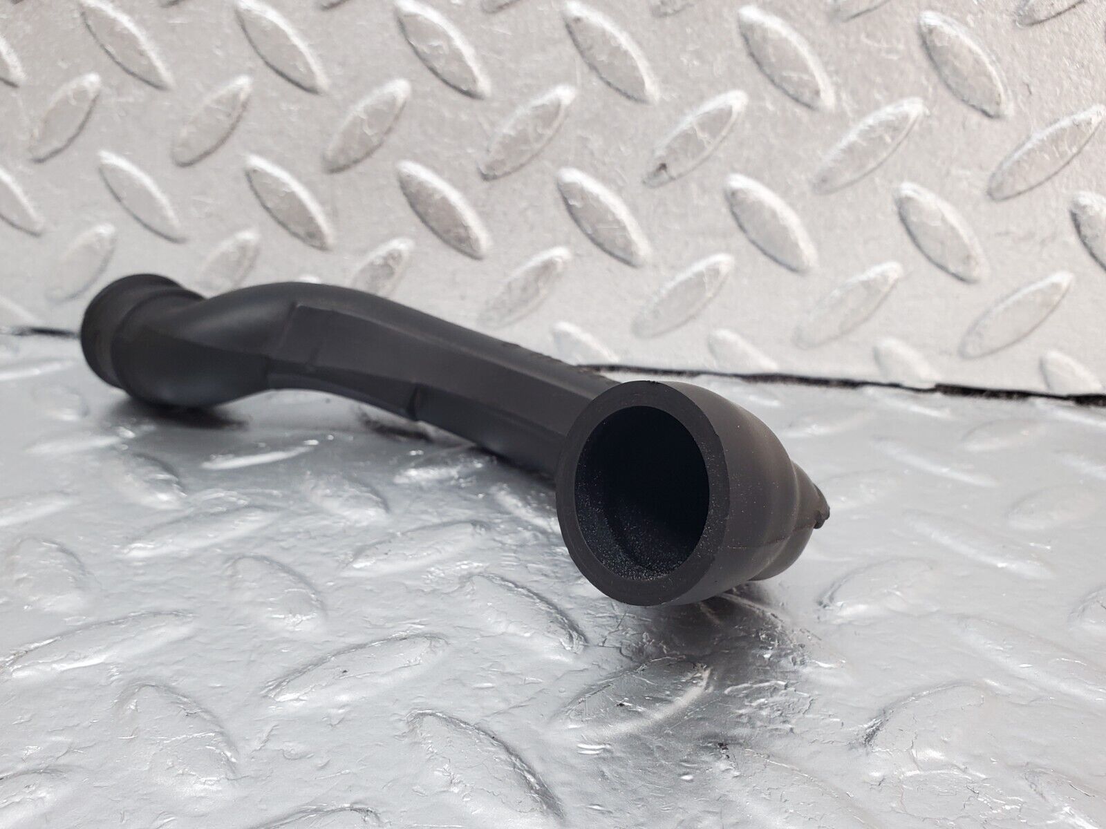 45377 Mercedes-Benz 280E M110.983 Air Intake Pipe 1100945282