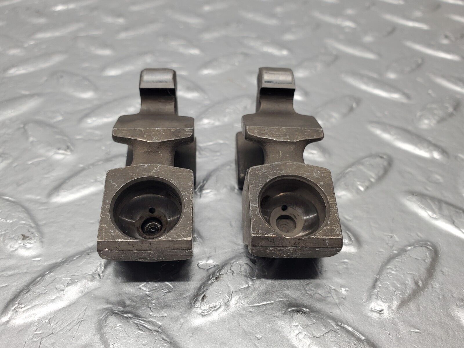 46612 Mercedes-Benz C123 280CE Coupe Valve Rocker Arm With Spring And Tappet