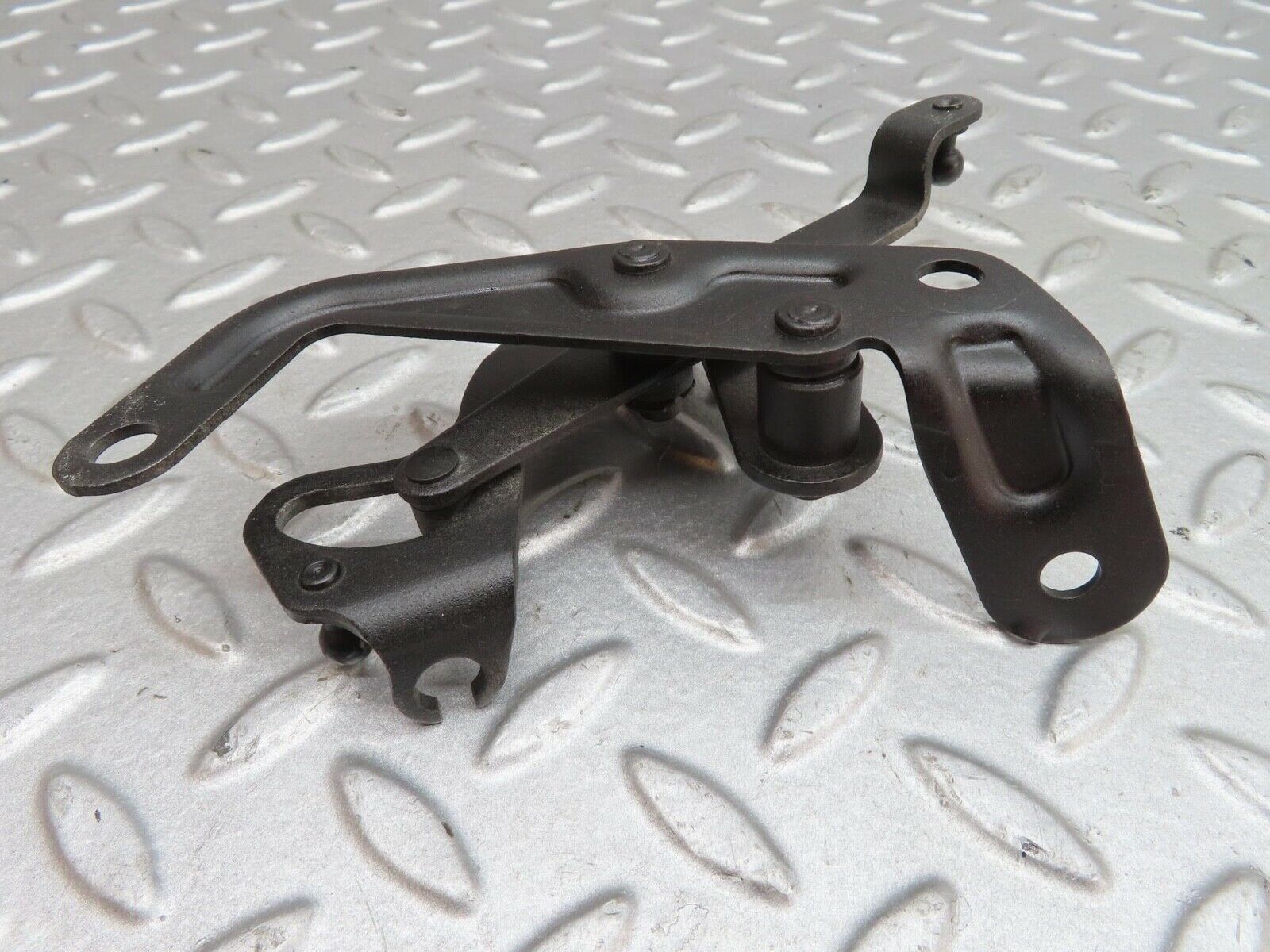 13805 Mercedes-Benz R107 450SL Throttle Linkage