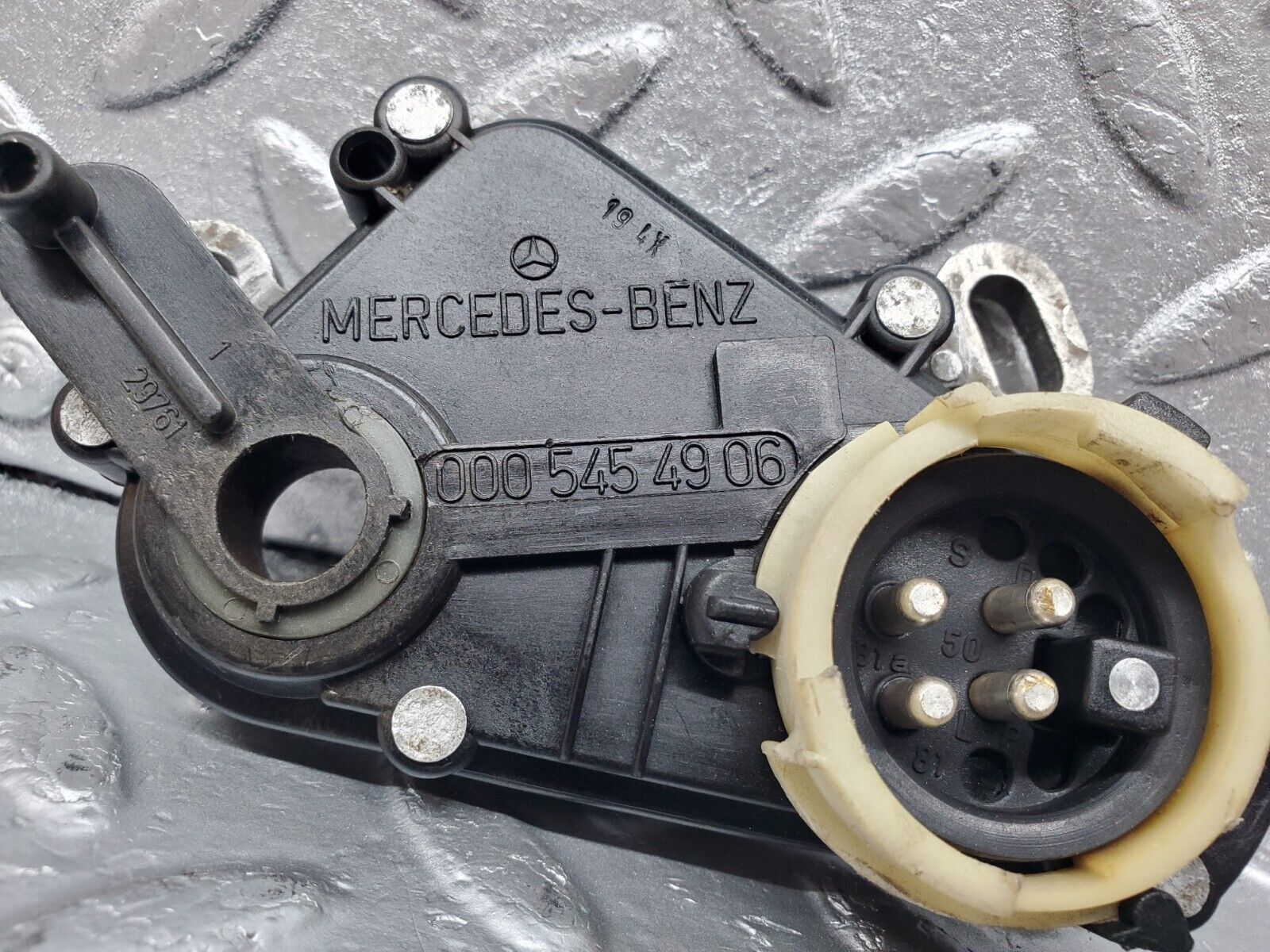 44569 Mercedes-Benz W123 280E Reverse Light Switch 722.309 0005454906