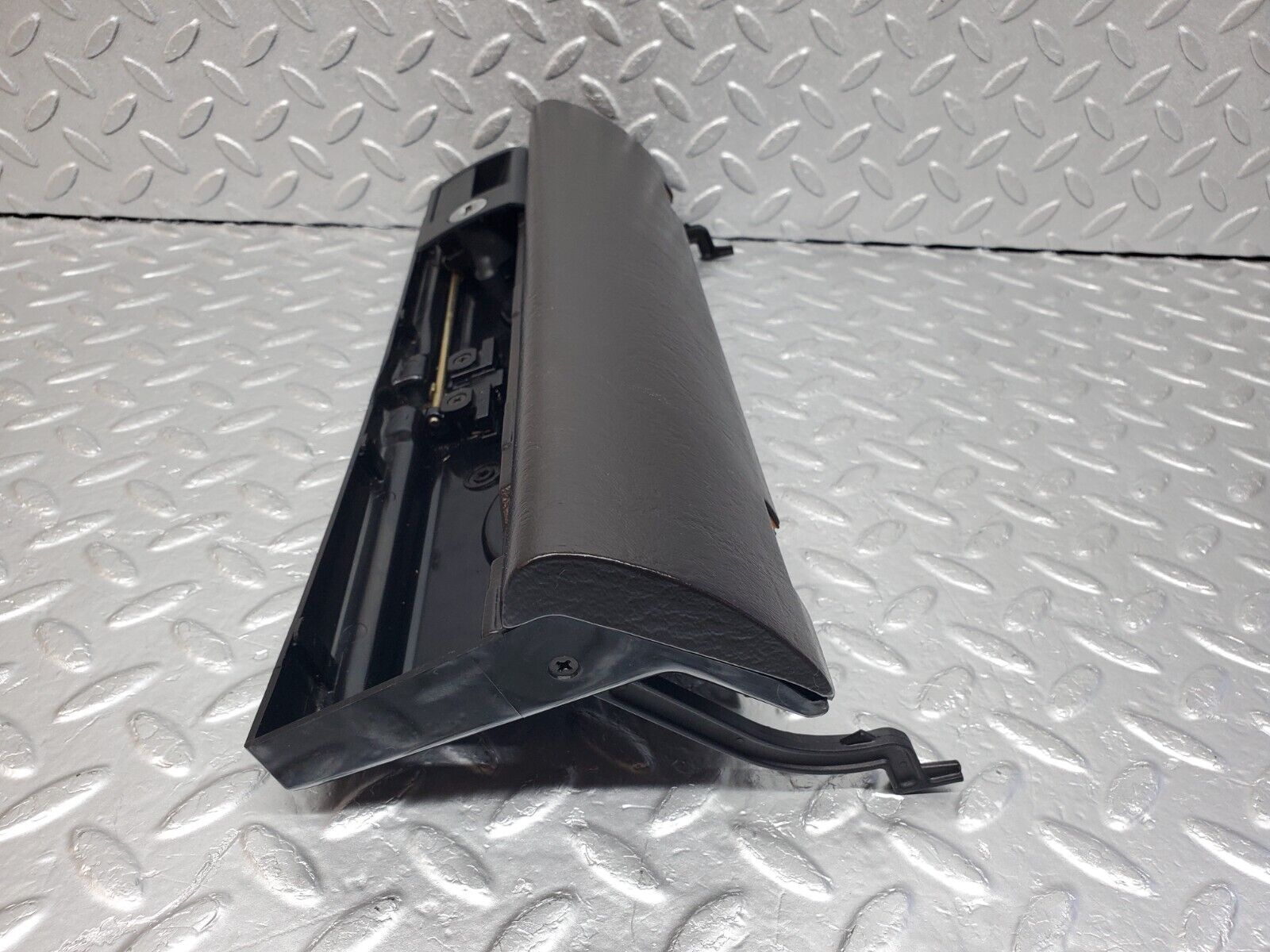 45984 Mercedes-Benz W126 420SE Glove Box Door No Key