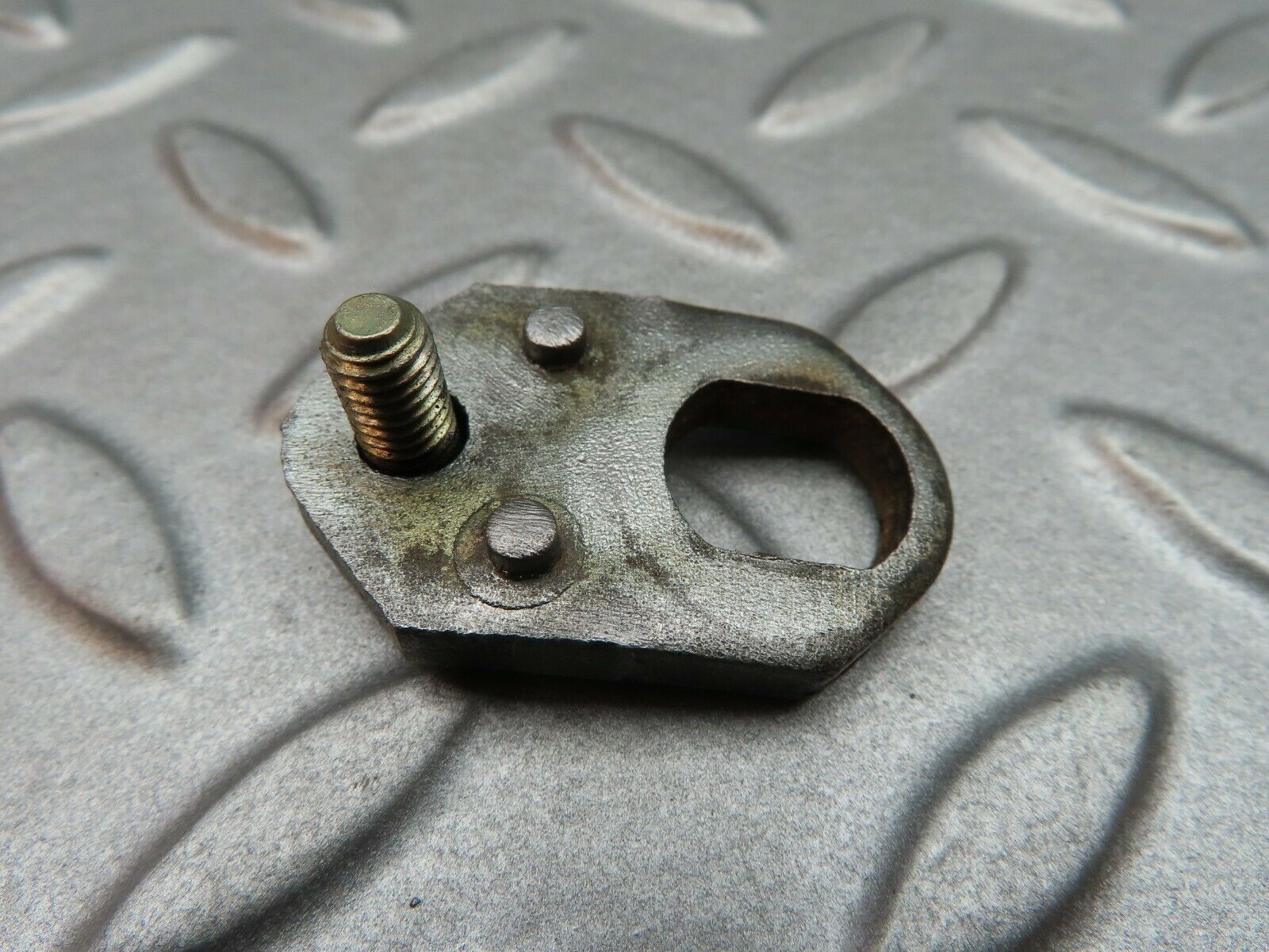 5125 Mercedes-Benz R107 350SL Fuel Injector Bracket