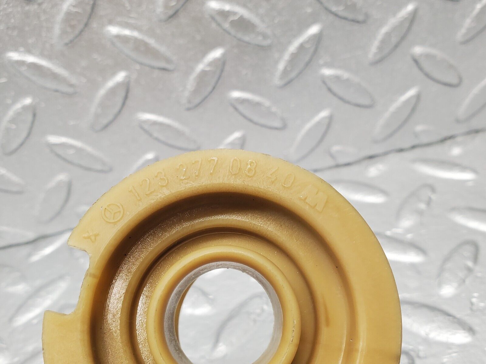 46301 Mercedes-Benz W124 280E Automatic Gearbox Support Bracket 722.433 2012770240 1232770840