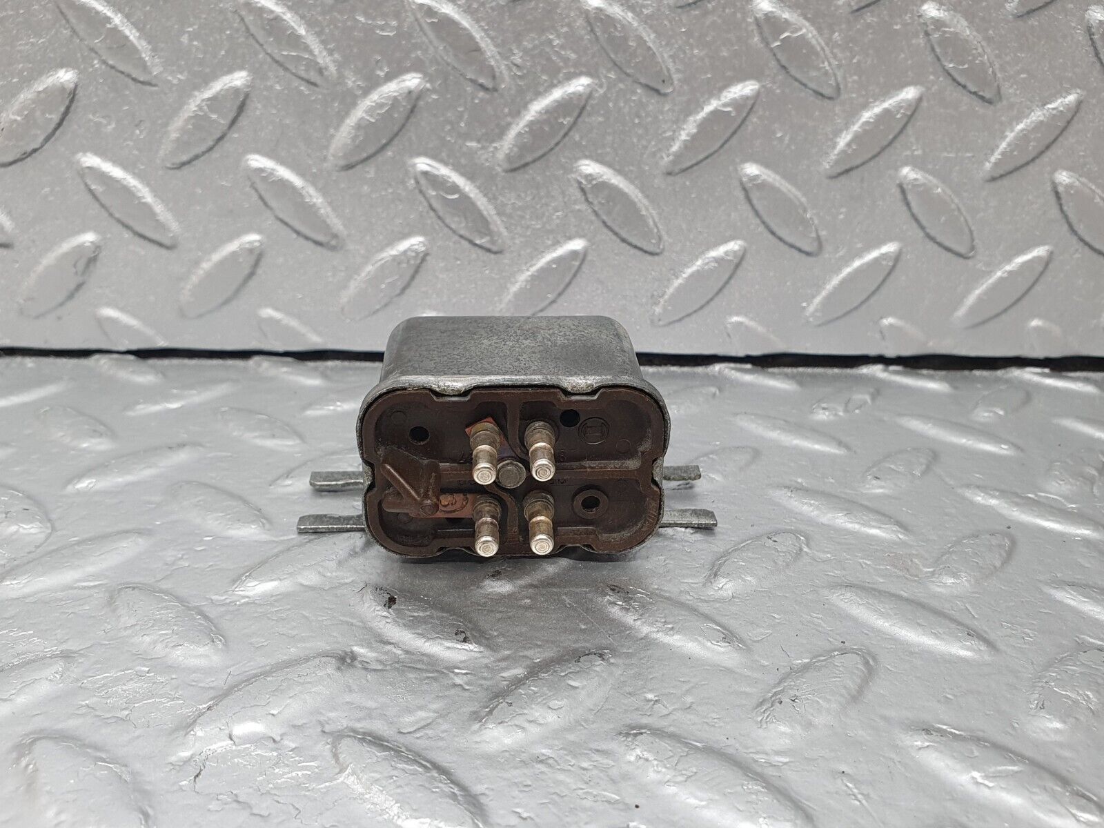 43125 Mercedes-Benz W108 280SE Multi Purpose Relay Bosch