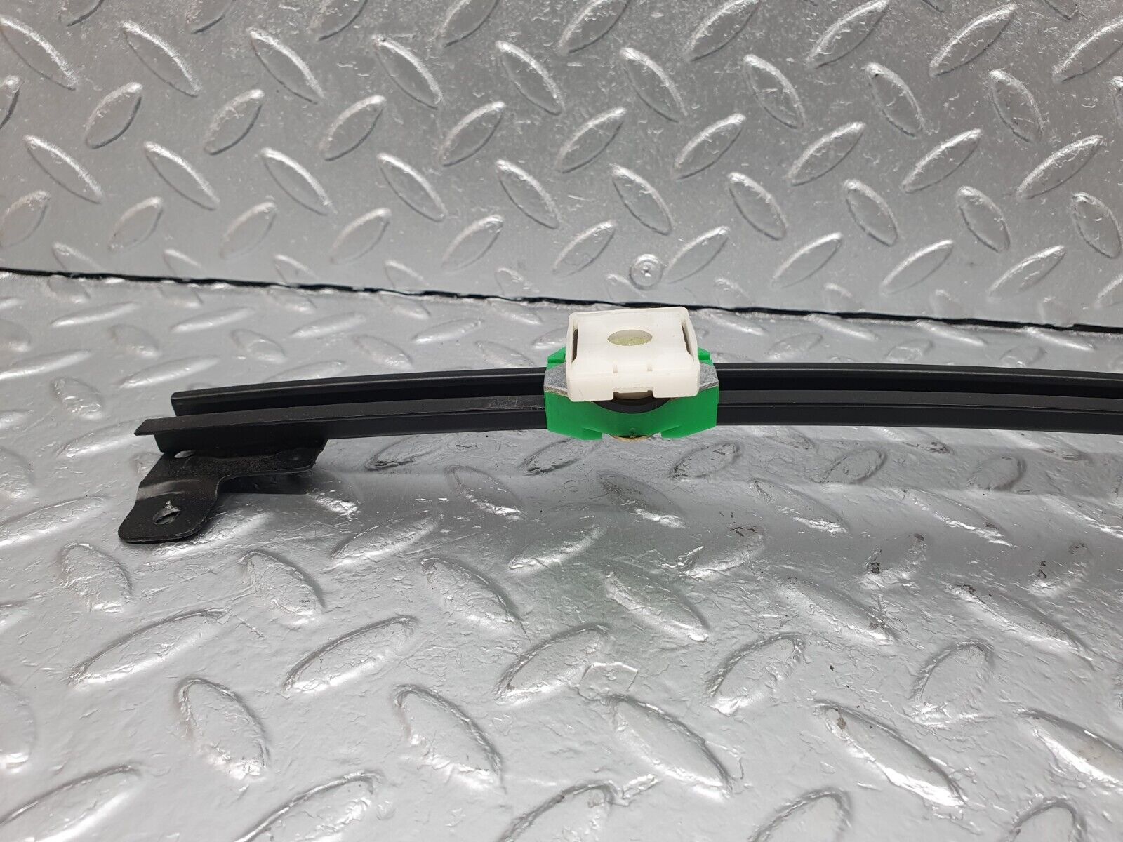 41965 Mercedes-Benz W202 C200 Front Left Door Window Channel