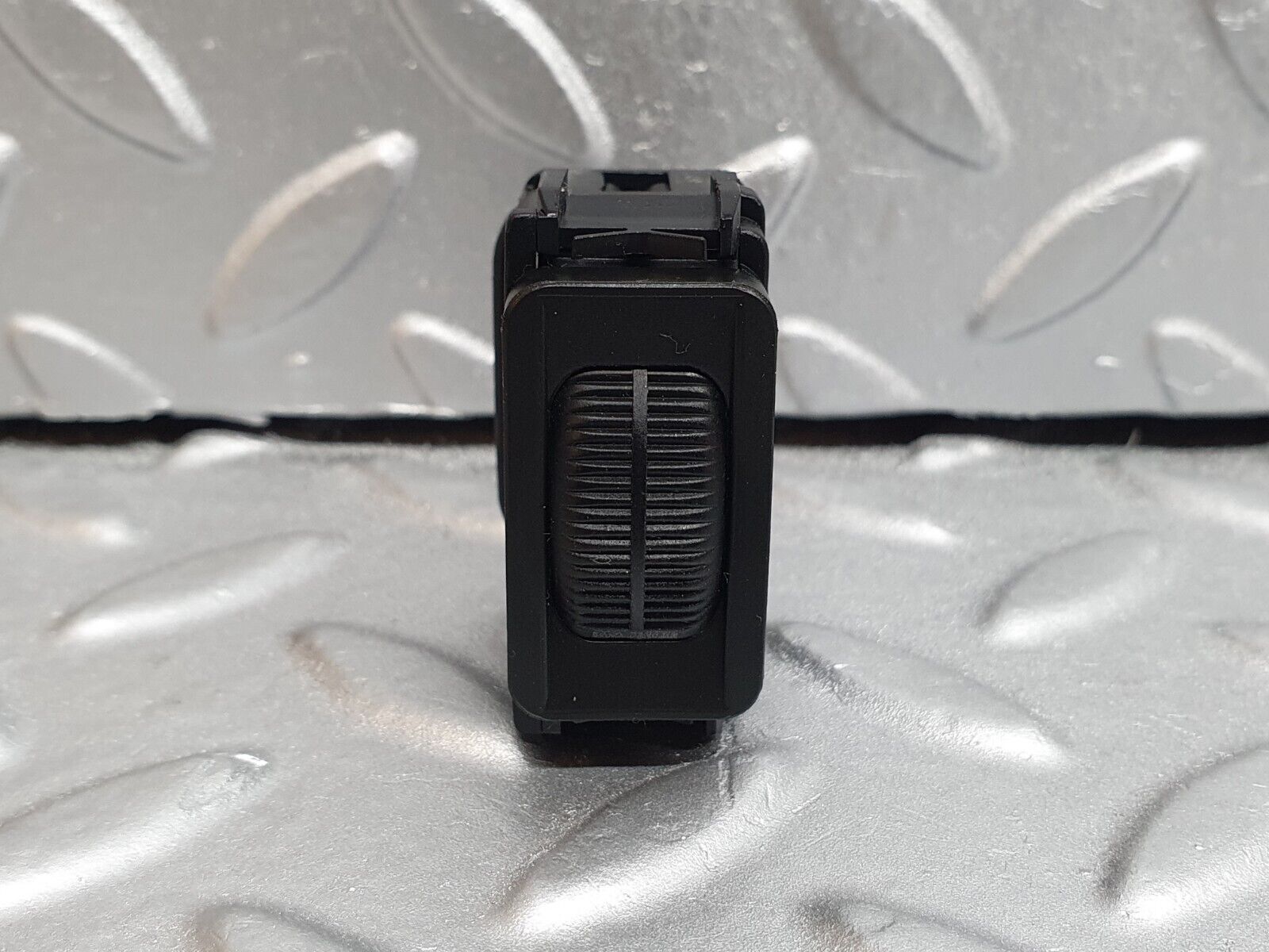 42051 Mercedes-Benz W202 C200 Headlight Level Switch