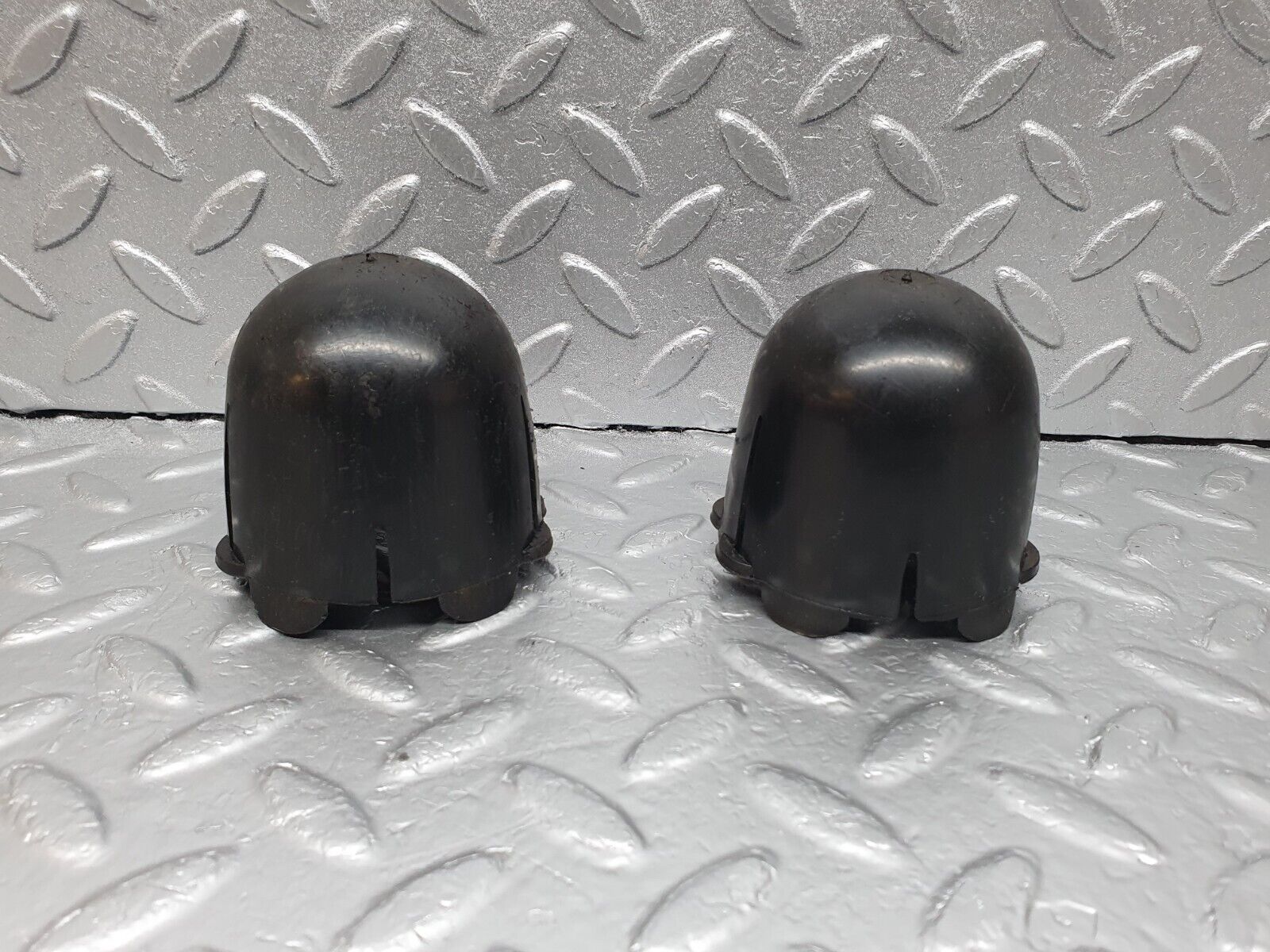 43092 Mercedes-Benz W108 280SE Rear Shock Absorber Top Plastic Cap 2X