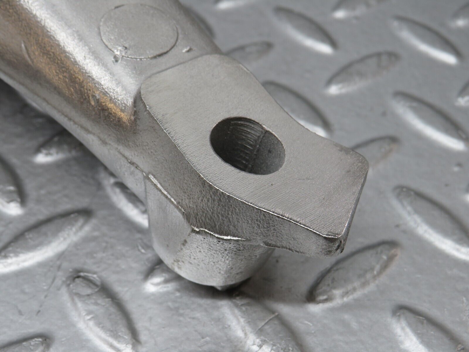 35475 Mercedes-Benz R107 280SL Engine Mount Bracket Right 1802233904