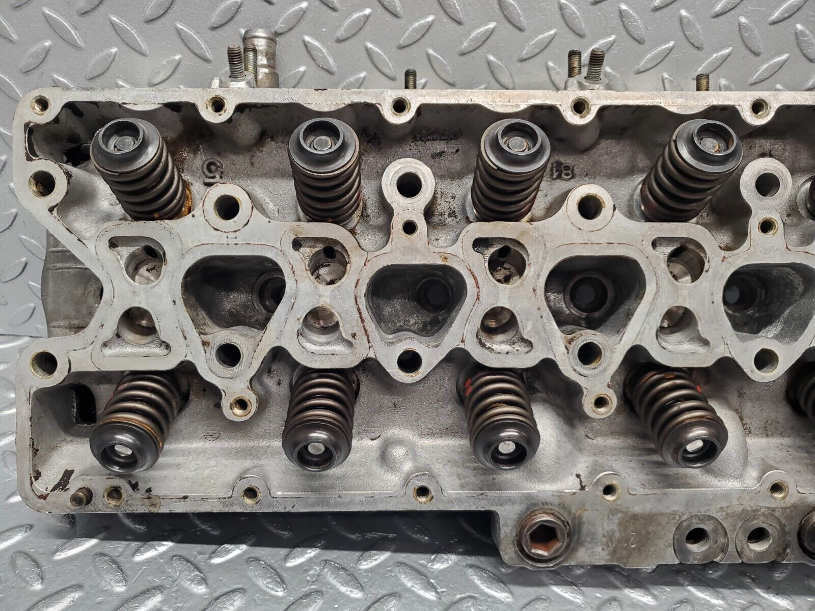 46710 Mercedes-Benz C123 280CE Coupe Cylinder Head 1100161901