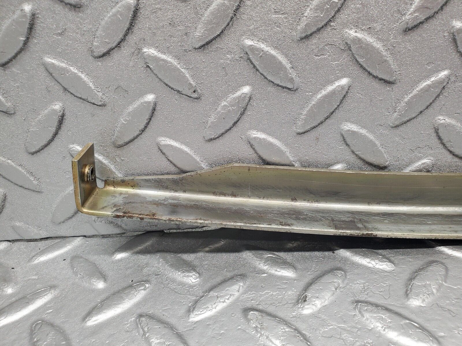 46351 Mercedes-Benz C123 280CE Coupe Front Right Window Channel