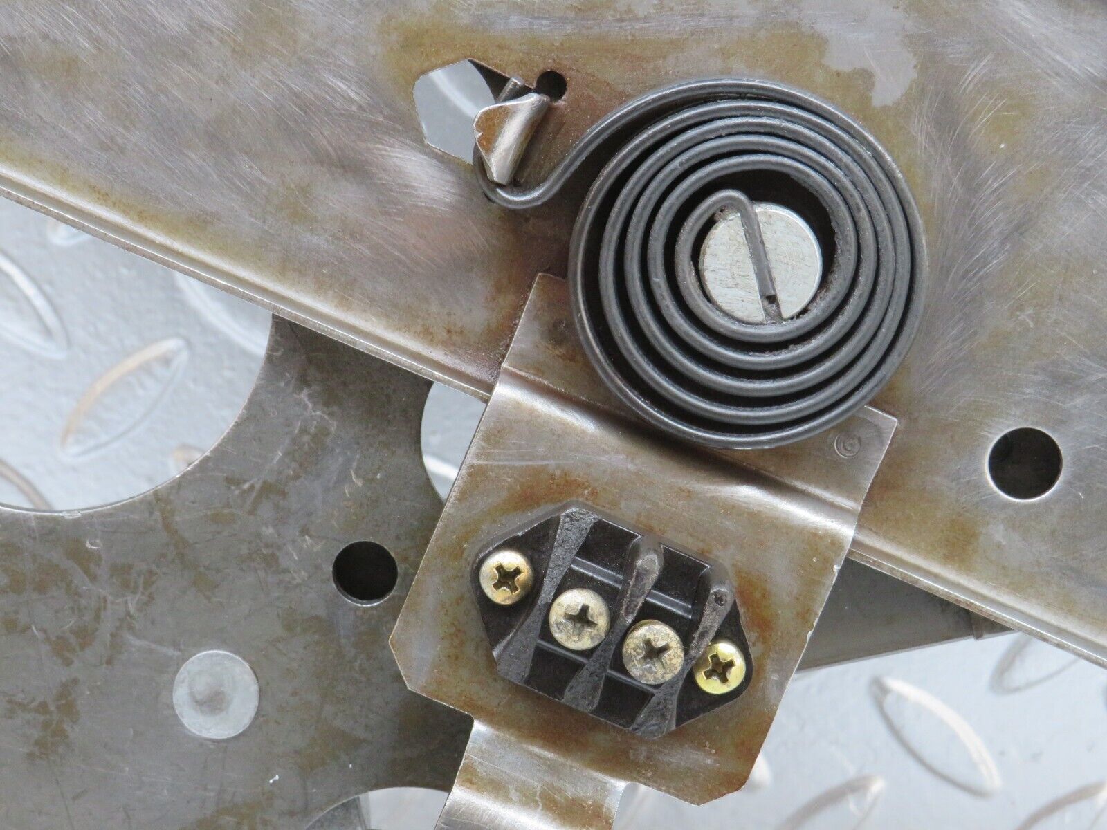 25082 Mercedes-Benz R107 C107 Front Right Power Window Regulator 1077200846