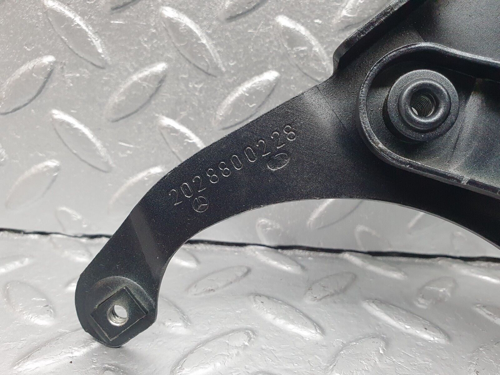 41873 Mercedes-Benz W202 C200 Bonnet Hinge Right Side 2028800228