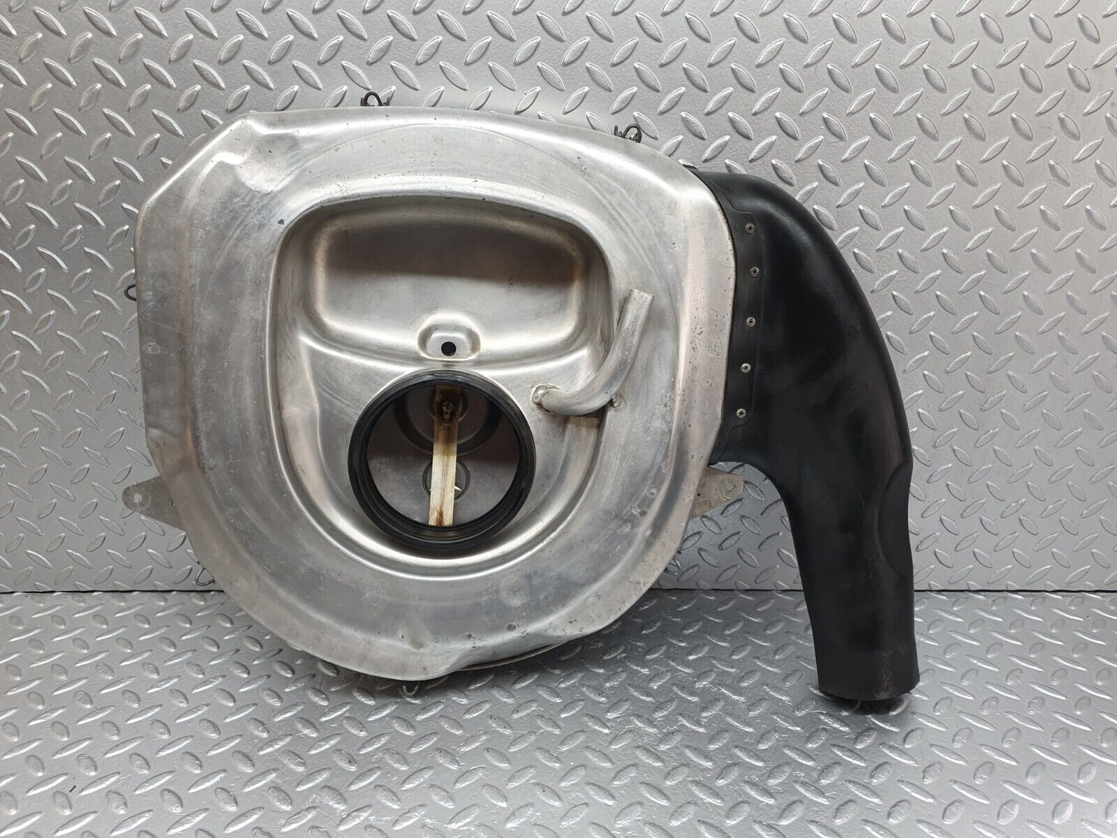 43806 Mercedes-Benz C126 380SEC Coupe Aluminium Air Filter Box Housing 0130946802