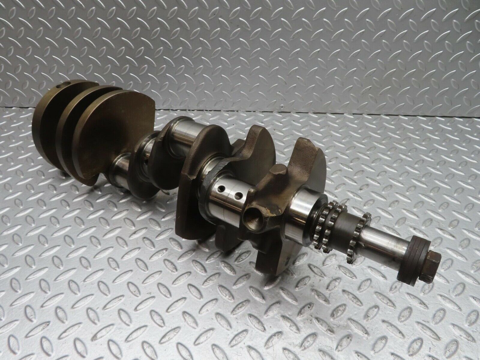 13761 Mercedes-Benz R107 450SL Crankshaft 1170310801