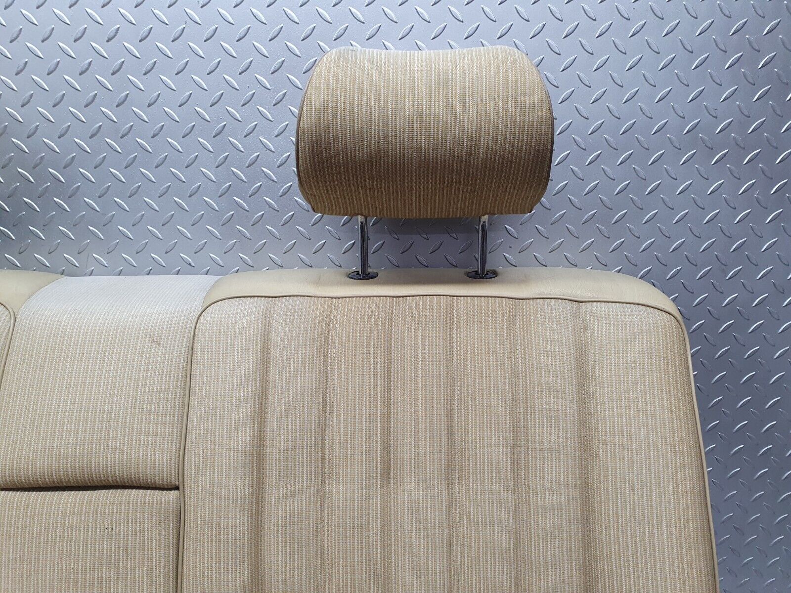 44208 Mercedes-Benz C123 230CE Coupe Rear Seat Beige 1239200316