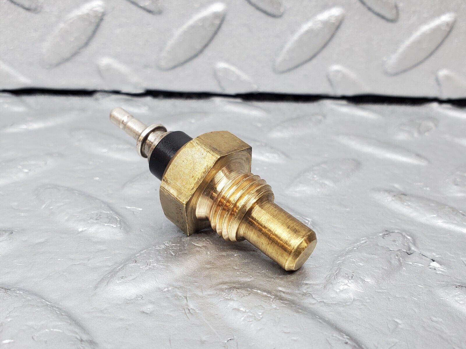 45342 Mercedes-Benz 280E M110.983 Coolant Temperature Sensor FAE 32220