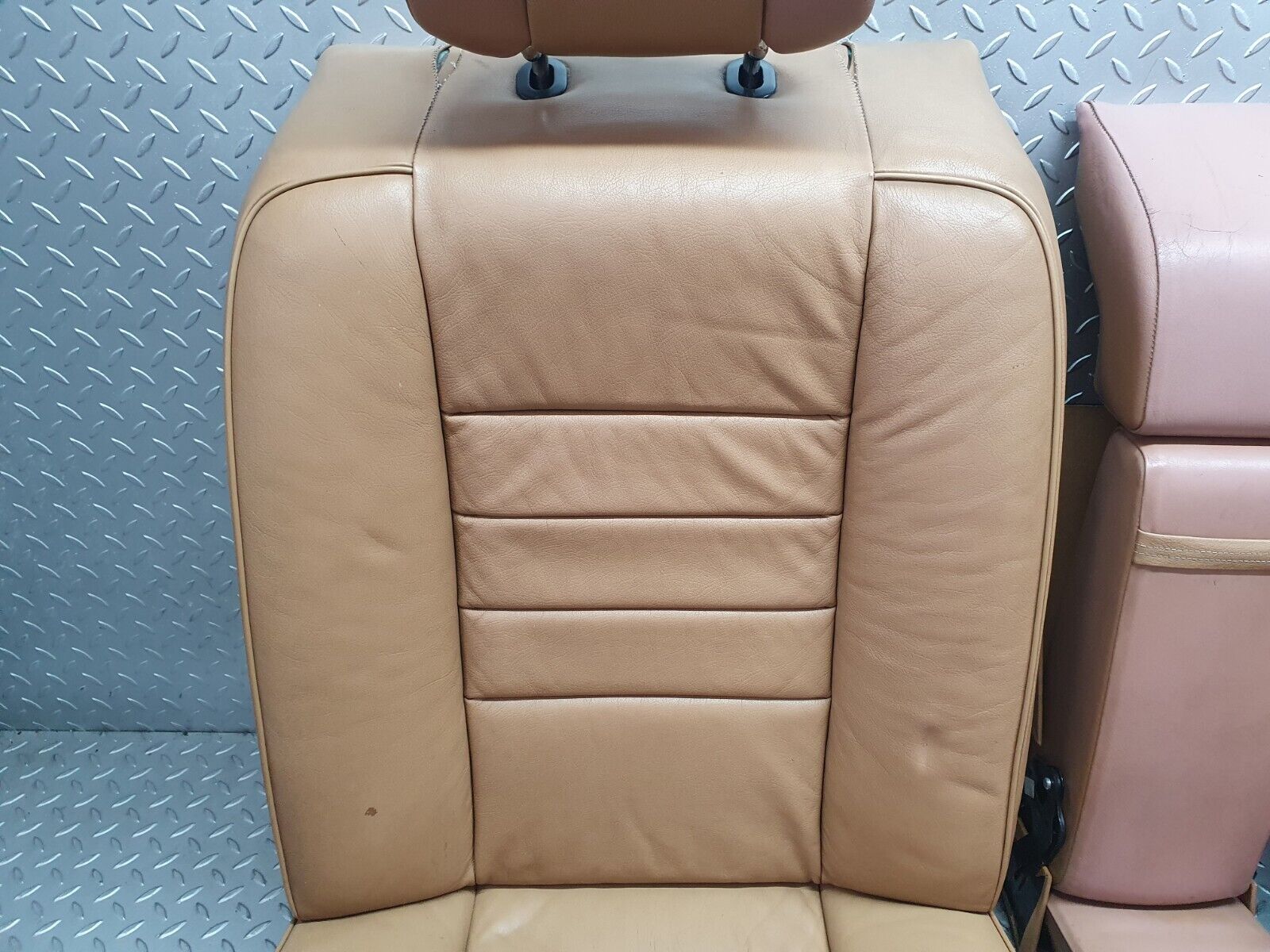 43843 Mercedes-Benz C126 380SEC Coupe Rear Seat Set Leather 1269201416