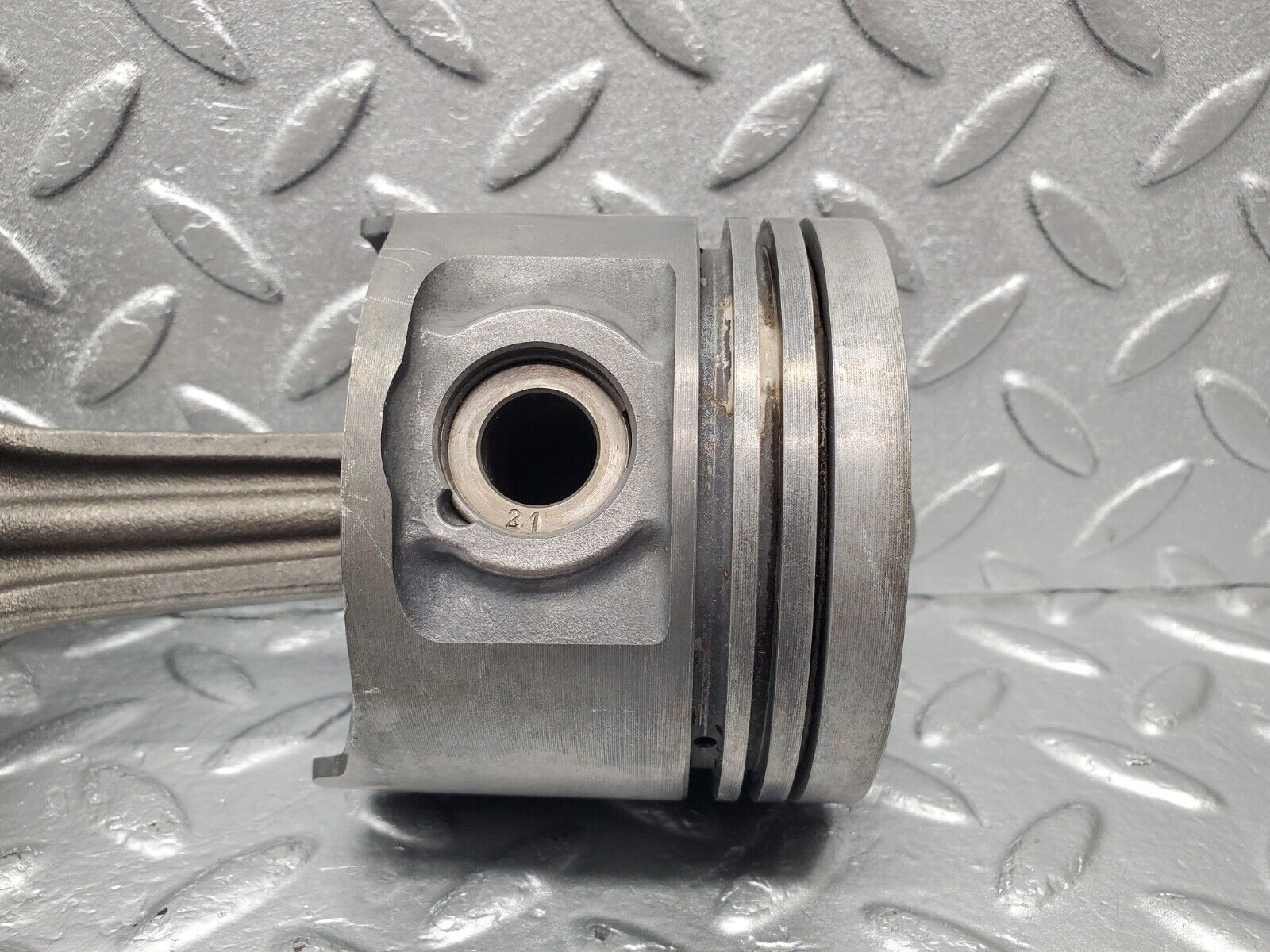 46603 Mercedes-Benz C123 280CE Coupe Piston With Connecting Rod 85.986mm 11005