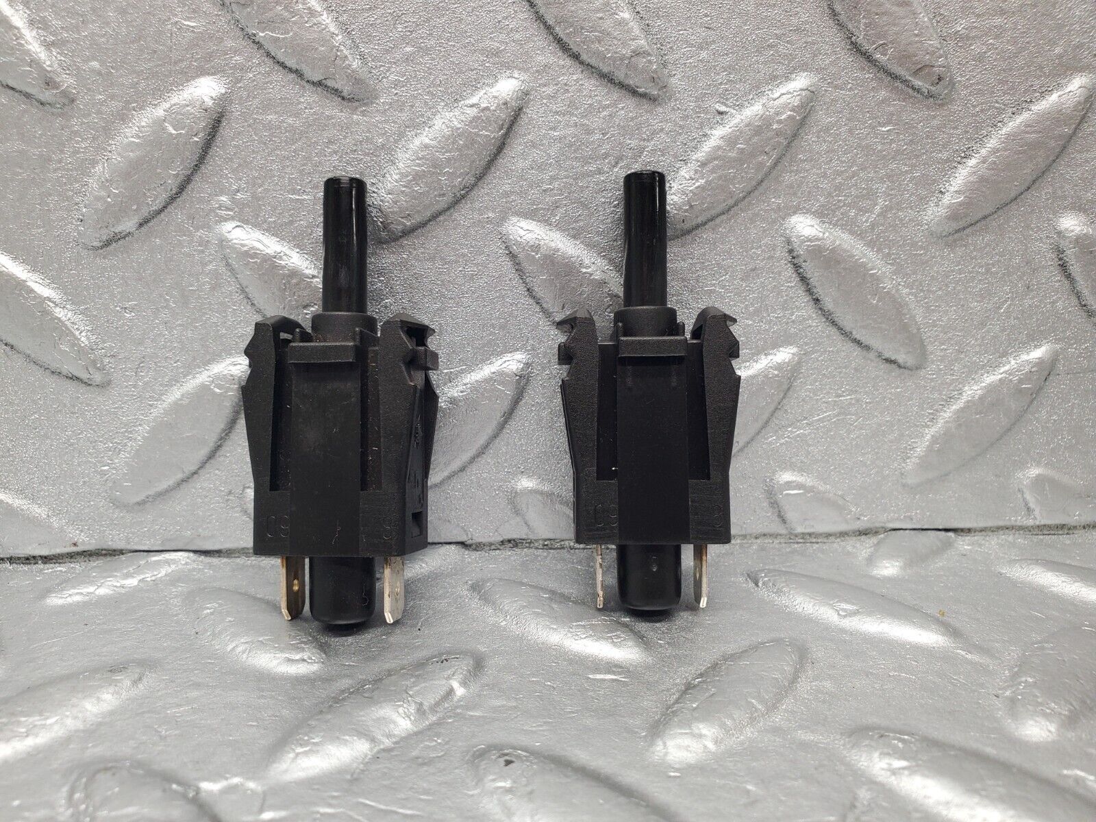 46981 Mercedes-Benz R129 320SL Coupe Door Contact Switch 2X 0015458714