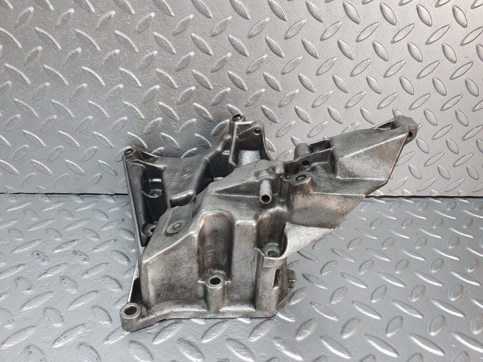 41943 Mercedes-Benz W202 C200 AC Compressor Support Bracket 1112361330