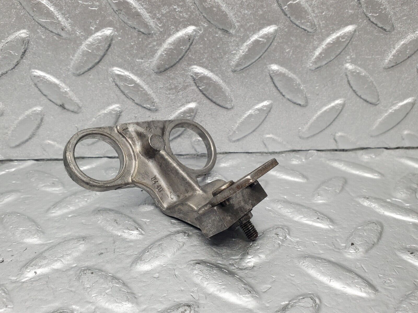 46600 Mercedes-Benz C123 280CE Coupe Crankshaft Sensor Holder Bracket 1101530440