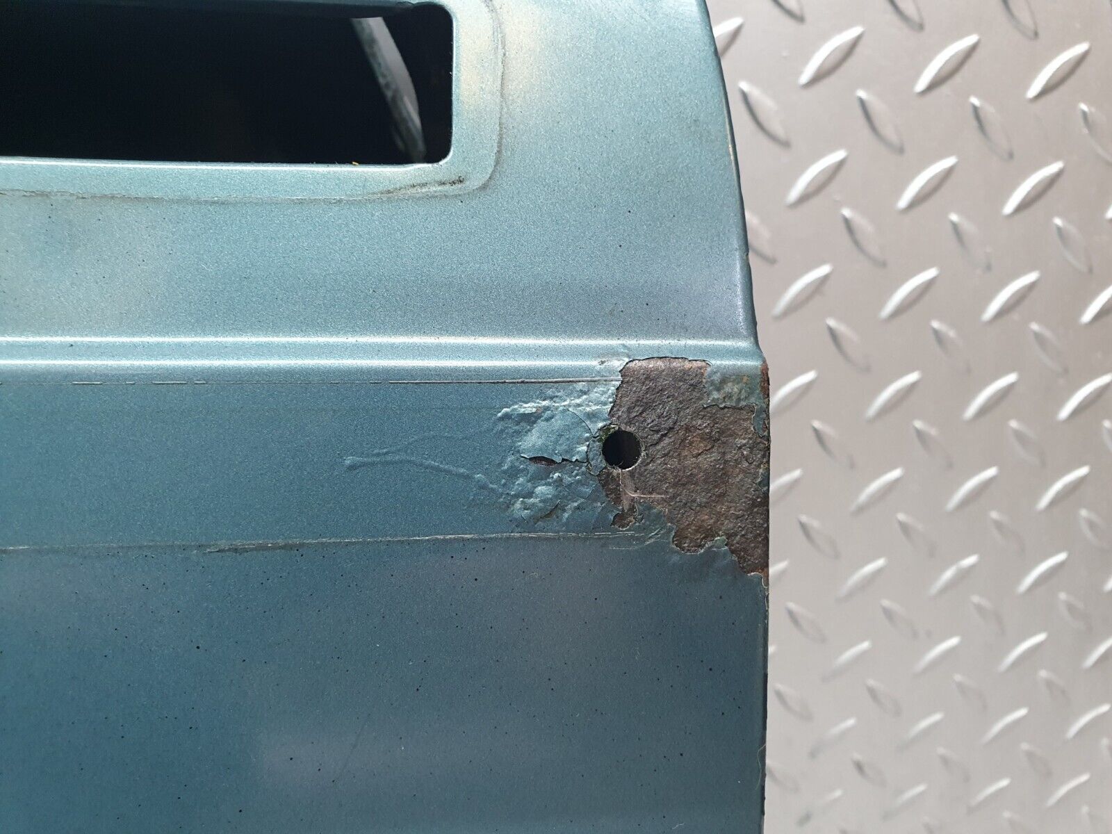 44056 Mercedes-Benz C123 230CE Coupe Left Door