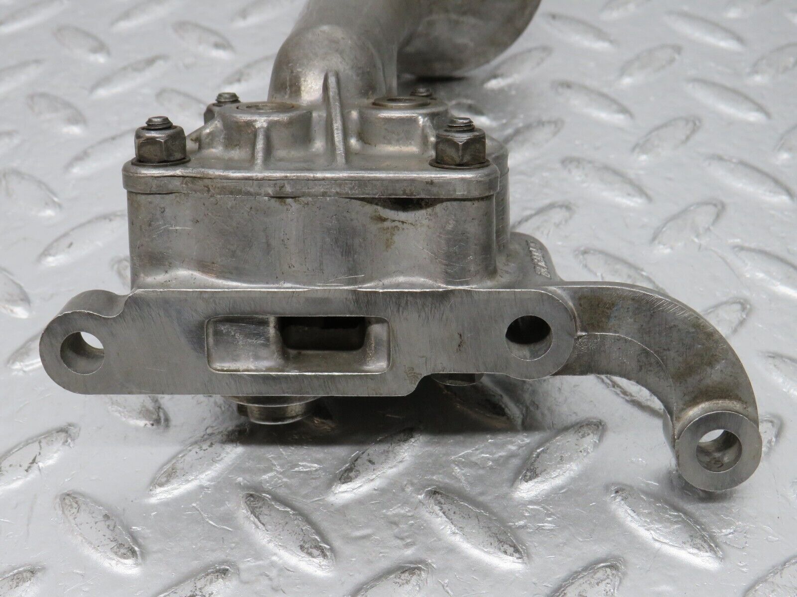 32785 Mercedes-Benz C107 R107 350 V8 Oil Pump 1161800502 1161800355