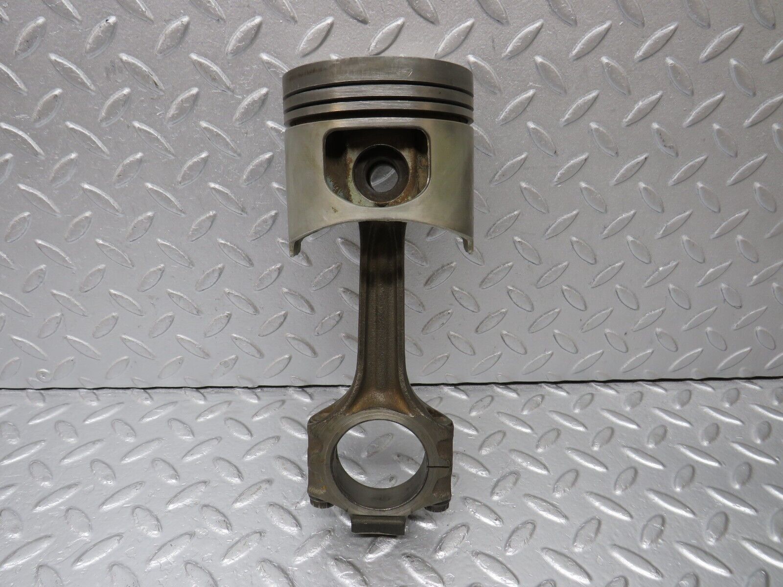 39304 Mercedes-Benz R107 500SL Piston With Connecting Rod 96,515mm