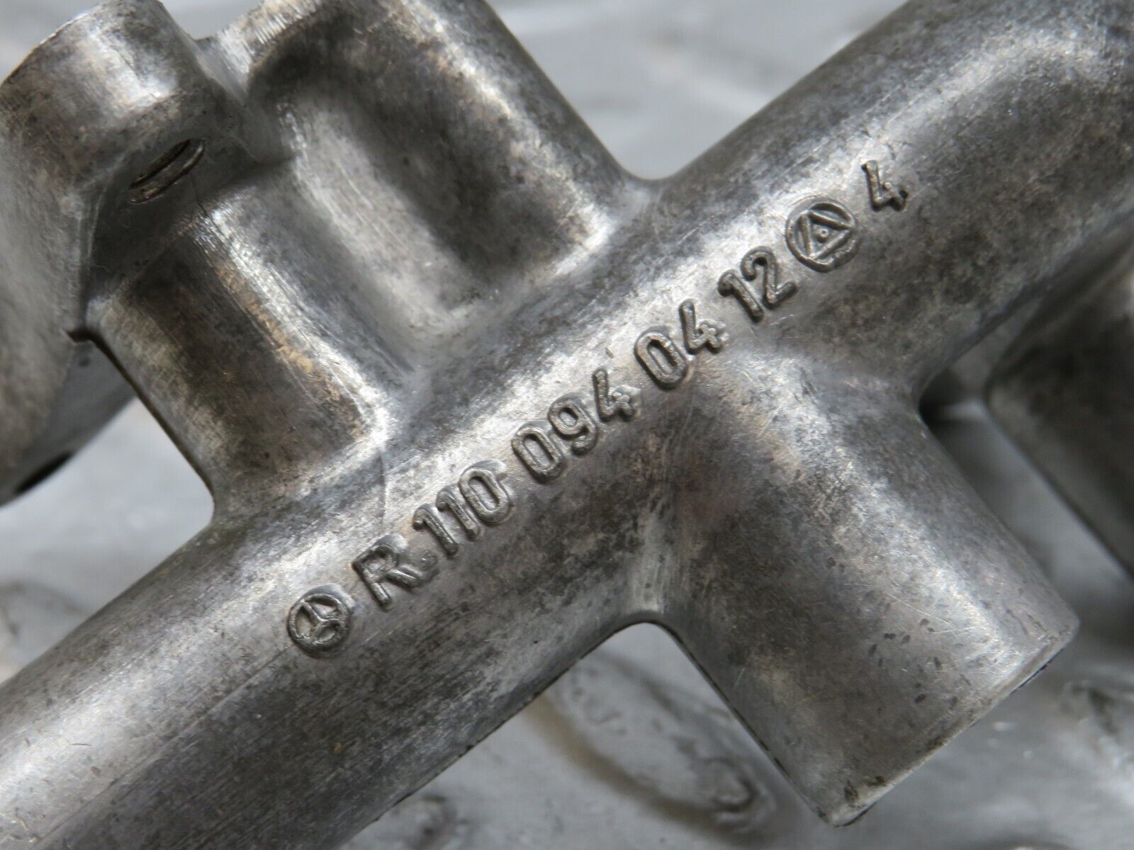 35426 Mercedes-Benz R107 280SL Auxiliary Air Slide K-Jetronic 1100940412