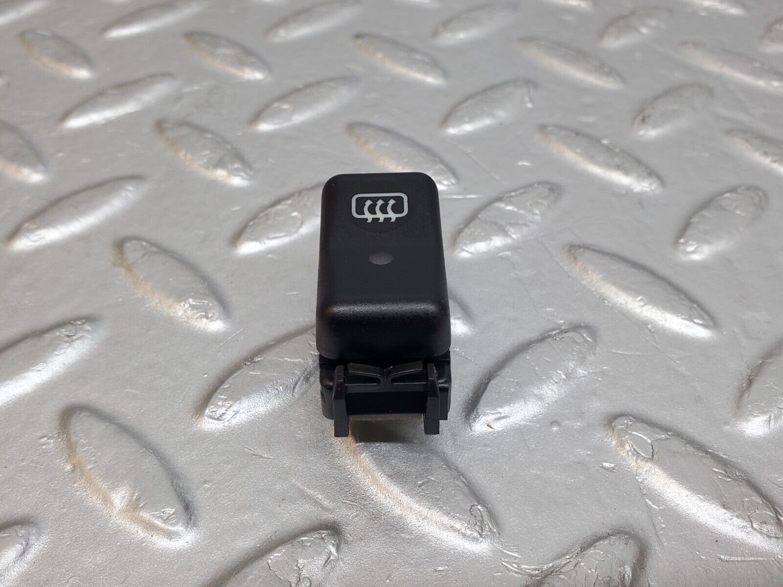 44715 Mercedes-Benz W124 220E Rear Windscreen Defroster Switch 1298207410