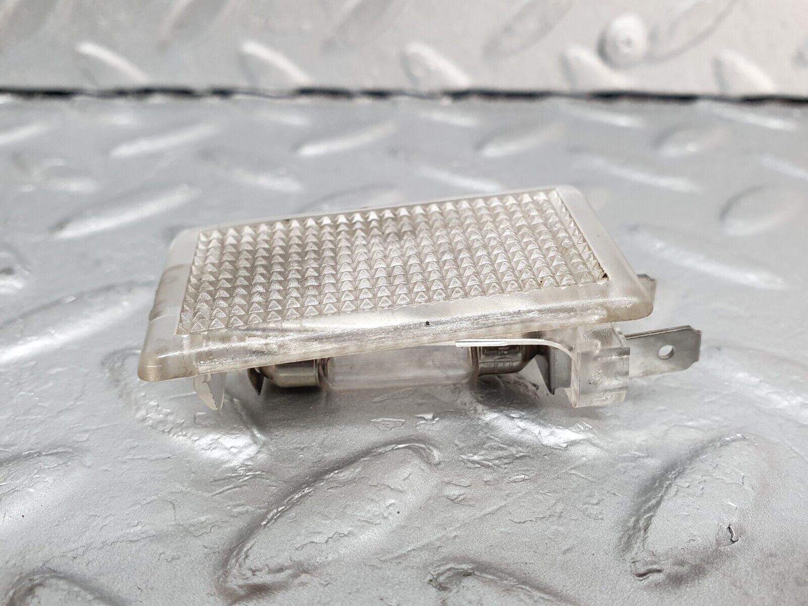 42043 Mercedes-Benz W202 C200 Glove Box Light 1268201301