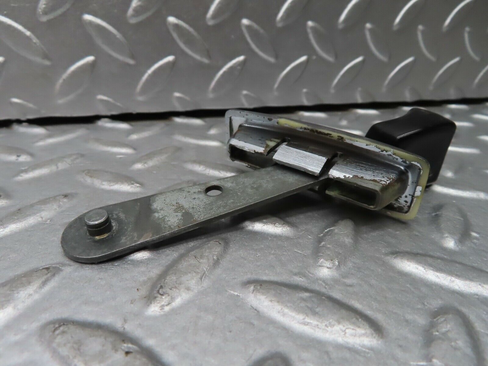 20561 Mercedes-Benz R107 450SL Left Seat Folding Lever