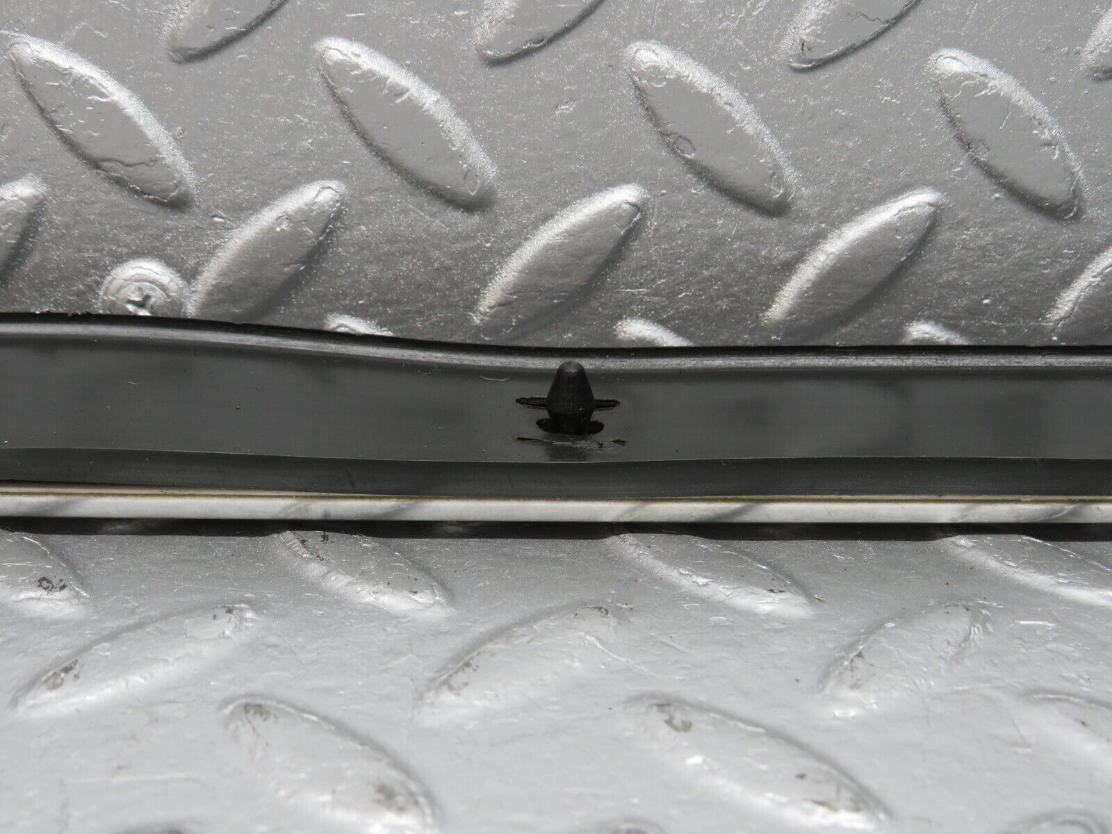 40198 Mercedes-Benz R107 Left Skirt Chrome Trim Strip