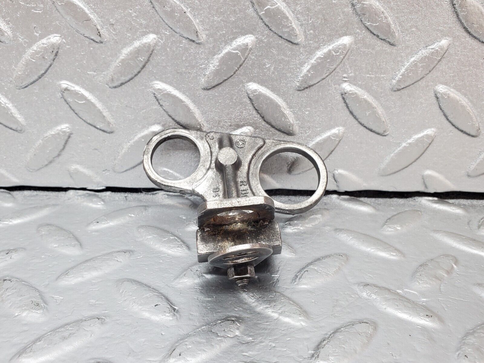 44538 Mercedes-Benz W123 280E Crankshaft Sensor Holder Bracket 1101530440