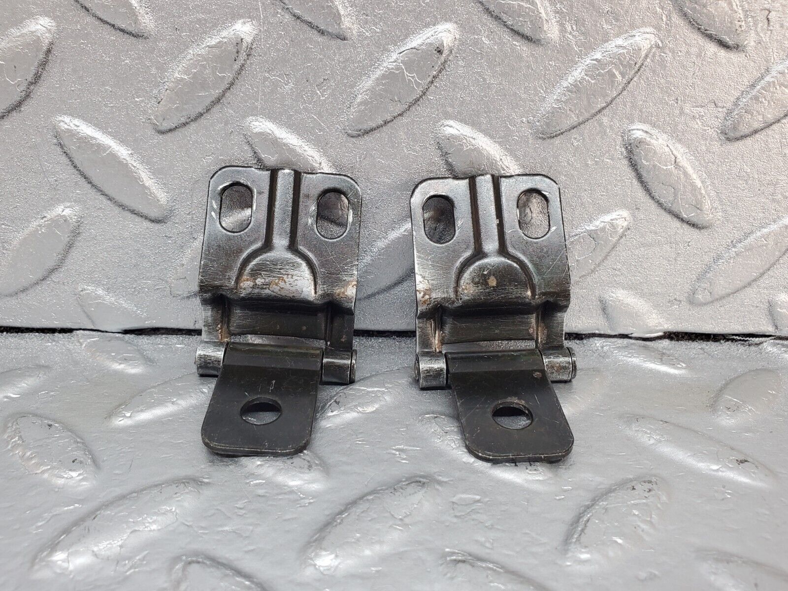 44814 Mercedes-Benz W124 220E Glove Box Door Hinge Pair
