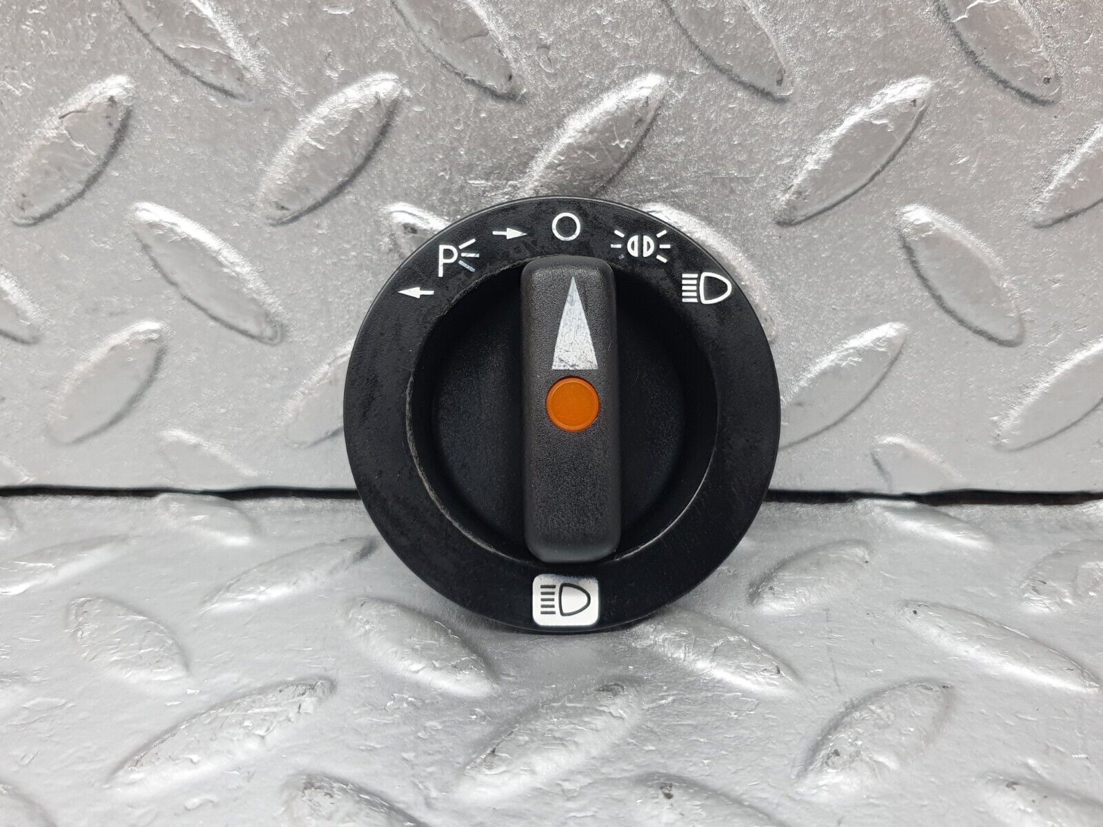 44087 Mercedes-Benz C123 230CE Coupe Headlight Switch Knob 1075450530