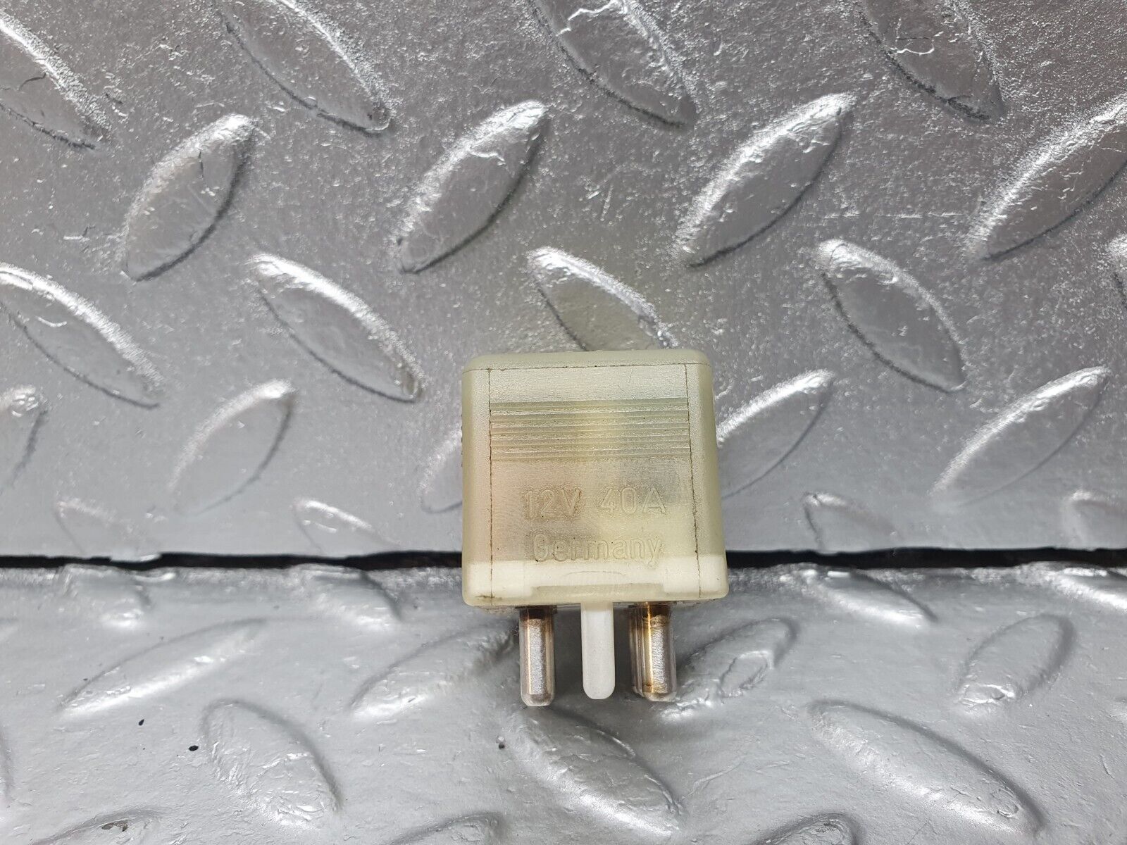 42246 Mercedes-Benz R129 320SL Coupe Door Window Control Relay 0015427819