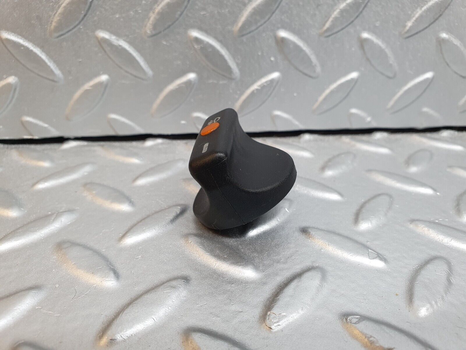41978 Mercedes-Benz W202 C200 Headlight Switch Knob