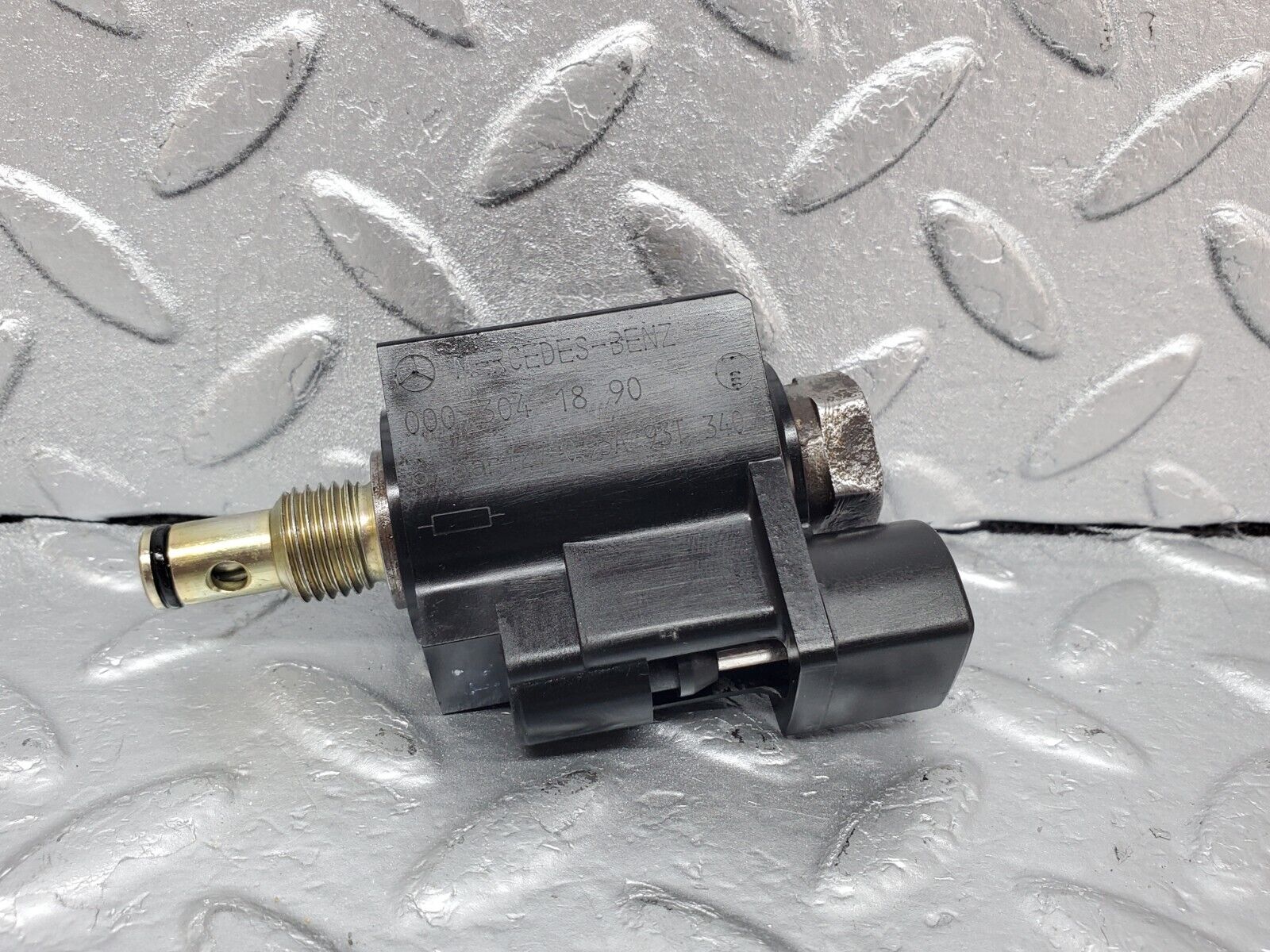 44812 Mercedes-Benz W124 220E Automatic Gearbox Solenoid Valve 0003041890