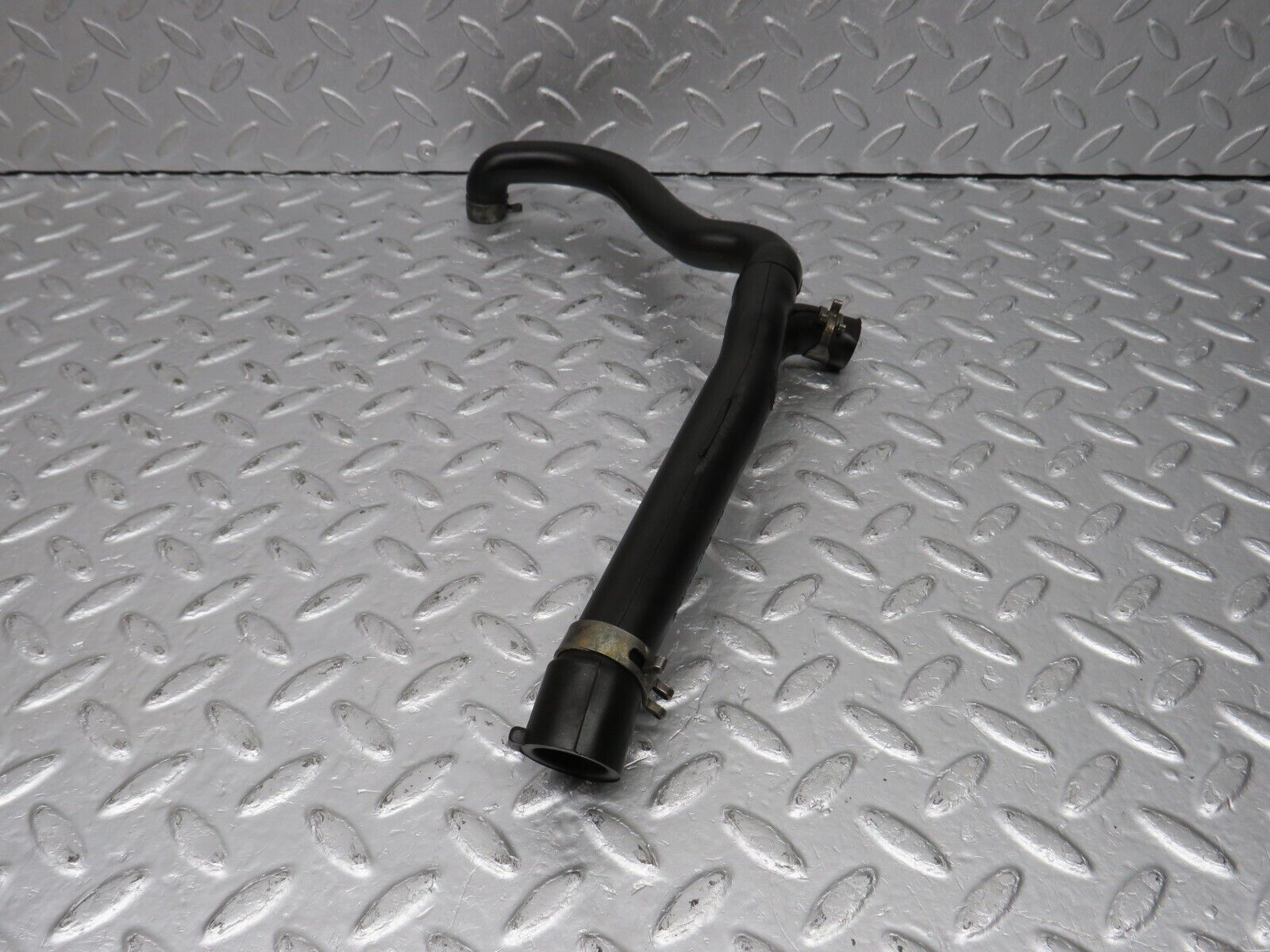 39913 Mercedes-Benz R107 350SL Air Intake Breather Hose Pipe 1160940682 1160940482